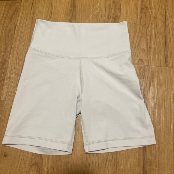 Aritzia biker shorts - Picture 1 of 5